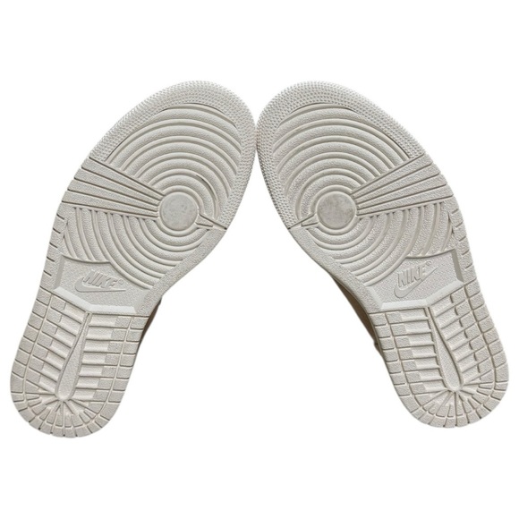 Air Jordan 1 Women's High Zip Particle Beige – US 7.5 – Luxe Streetwear Icon - Picture 6 of 14